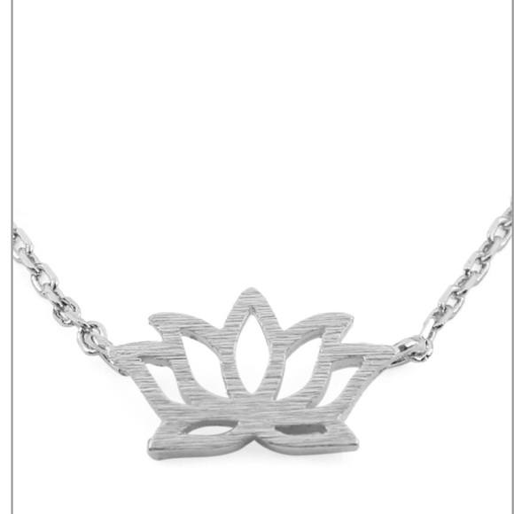 SILVER LOTUS FLOWER CAST PENDANT NECKLACE - Picture 2 of 4